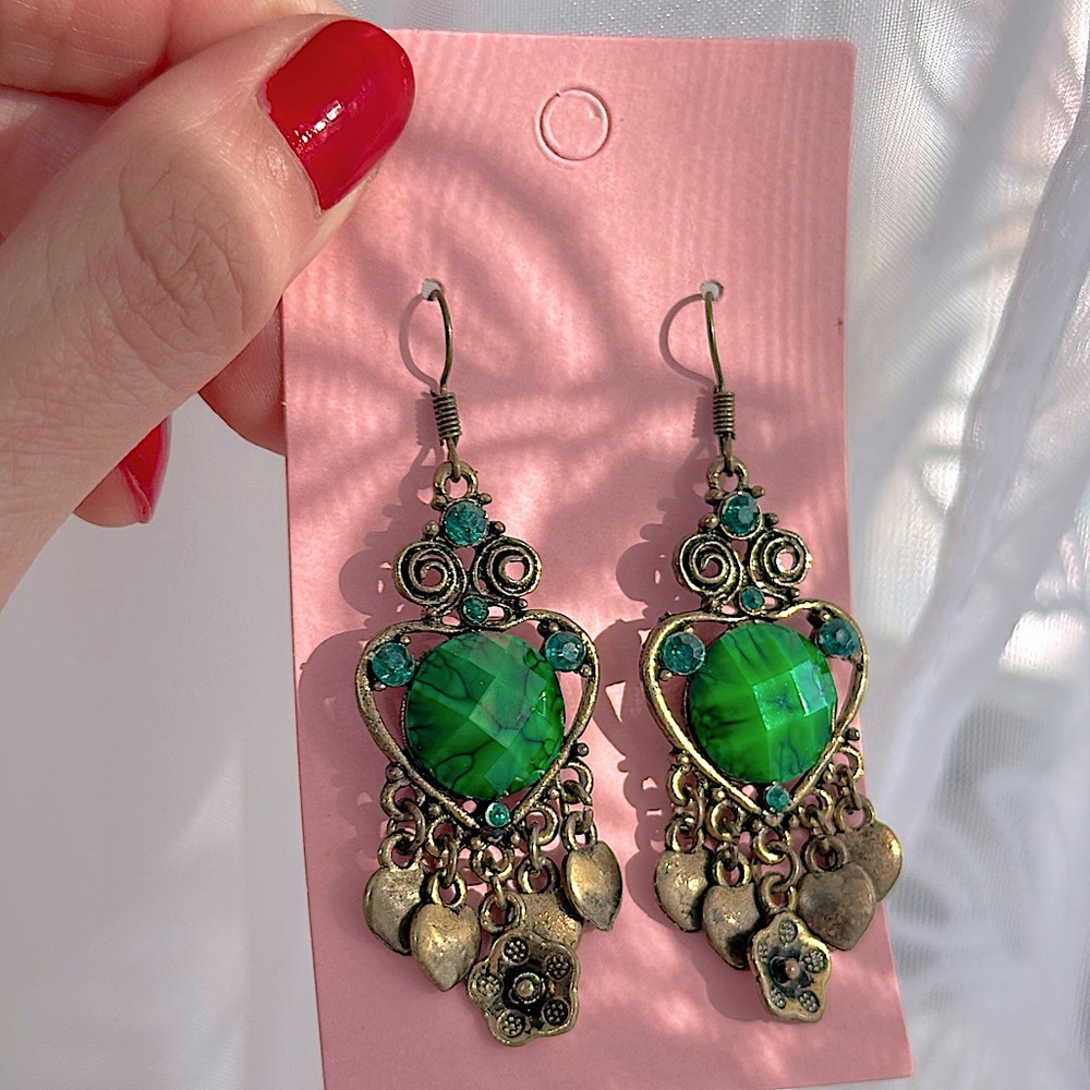Elegant Green Heart Earrings